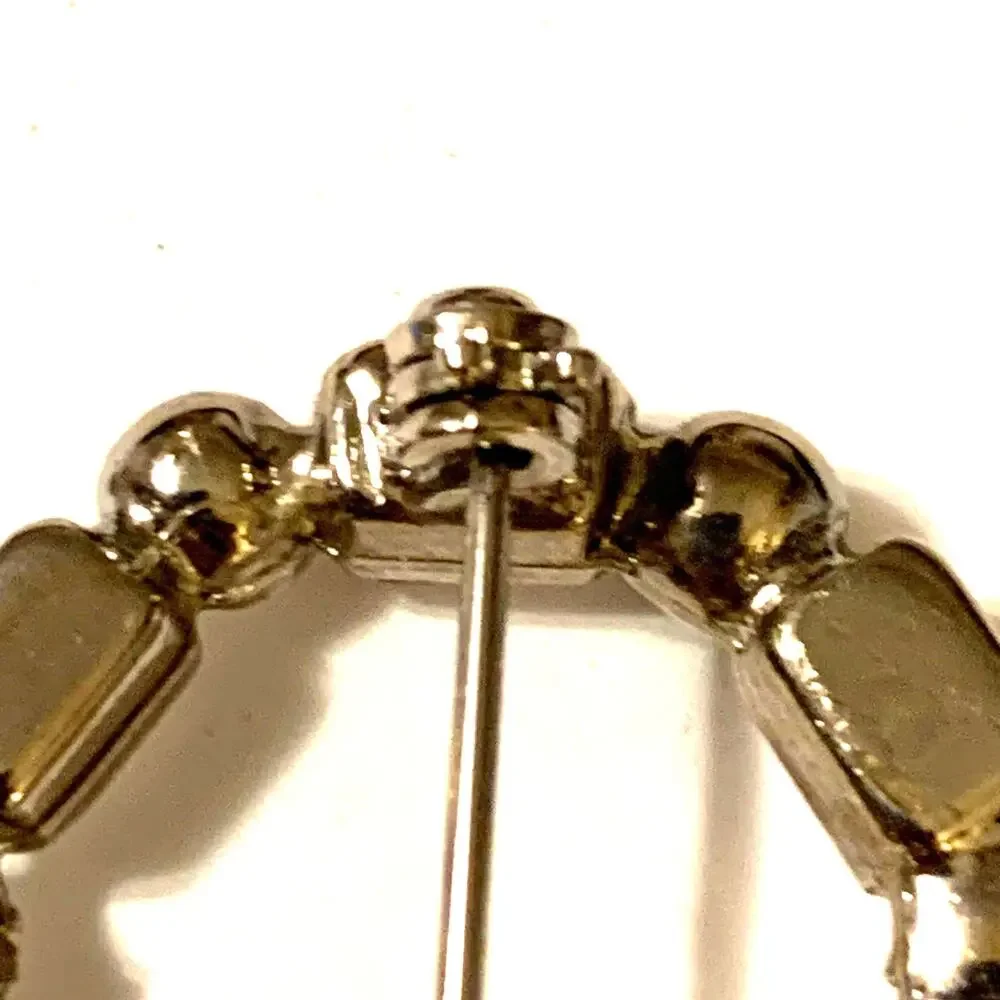 Clear Rhinestone‎ Wreath Brooch/Pin